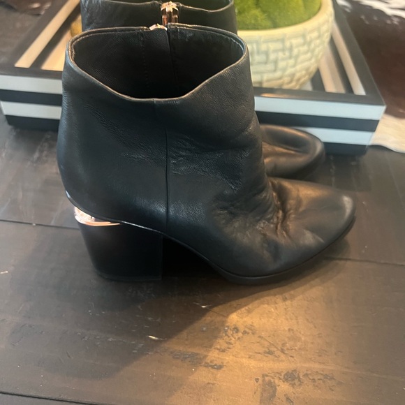 Alexander Wang Gabi Cut out Heel M3 Bootie Black Rose Gold 36 - Picture 10 of 14